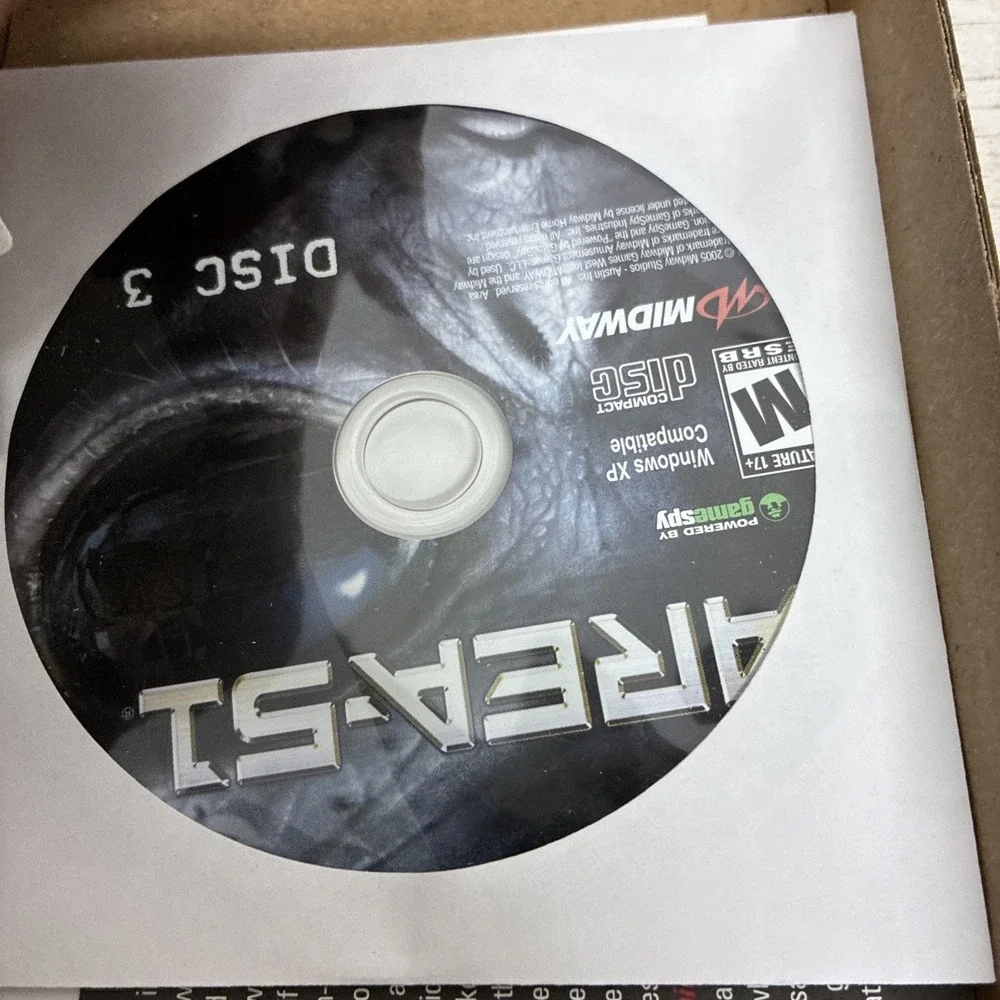 Area-51 PC, Complete with Box, 3 CD-ROM, manuals, Rare, 2005 very good